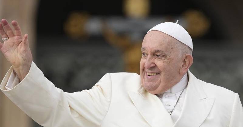 教皇使用抗生素治疗肺部炎症