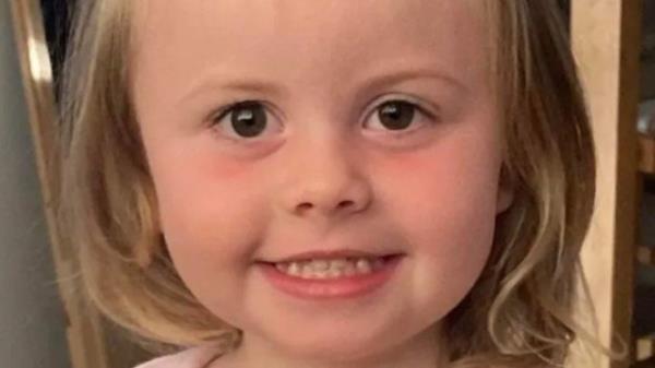 两岁的女孩在“两次被误诊为扁桃体炎”后死于败血症